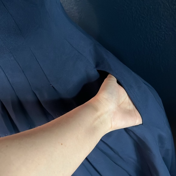 White House Black Market navy blue pleated skater dress lined sz 4 - Picture 6 of 9